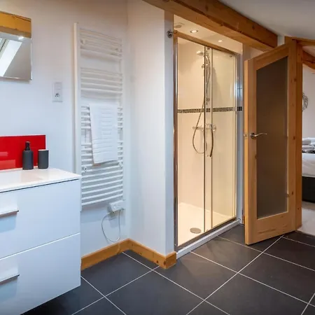 Bolay - Ovo Network Chalet *